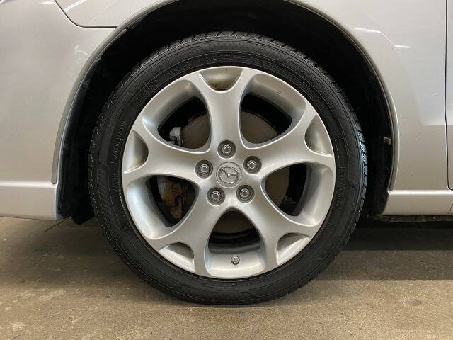 Used 2008 MAZDA MAZDA5 Sport FWD image 29
