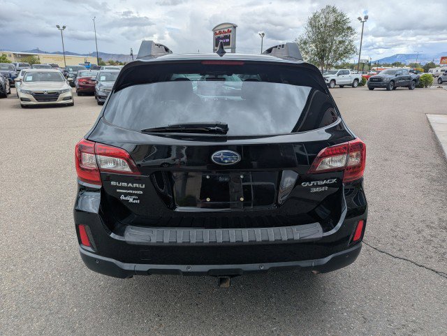 Used 2017 Subaru Outback 3.6R Limited image 4