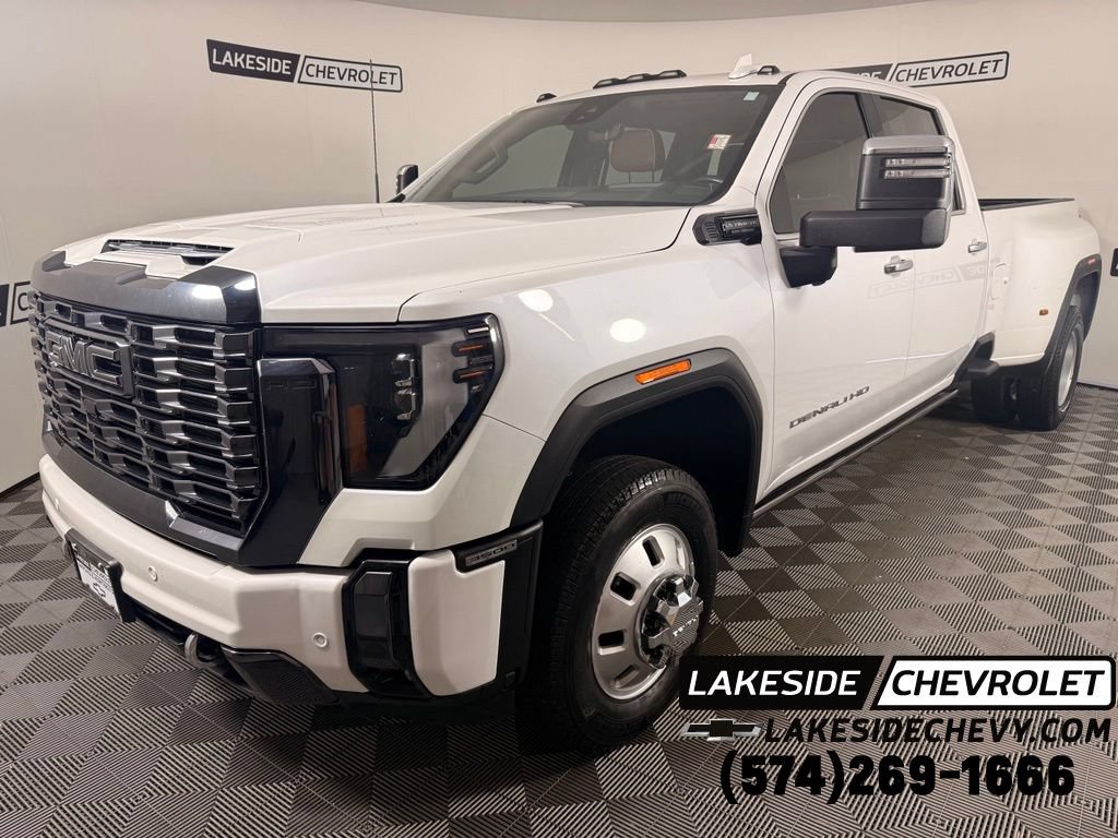 Used 2024 GMC Sierra 3500 Denali Ultimate AWD/4WD image 1
