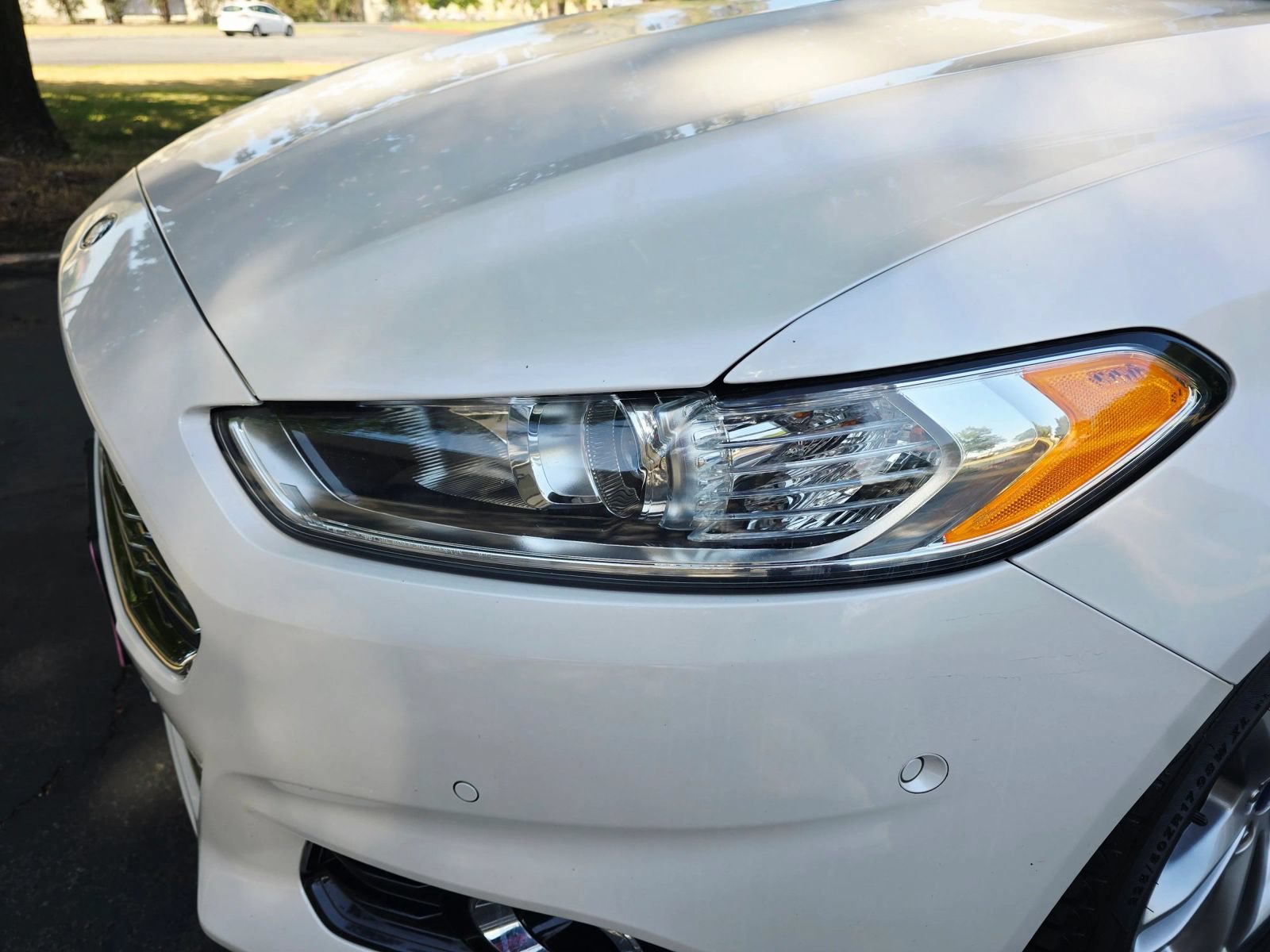Used 2016 Ford Fusion Energi Titanium w/ Driver Assist Package FWD image 12