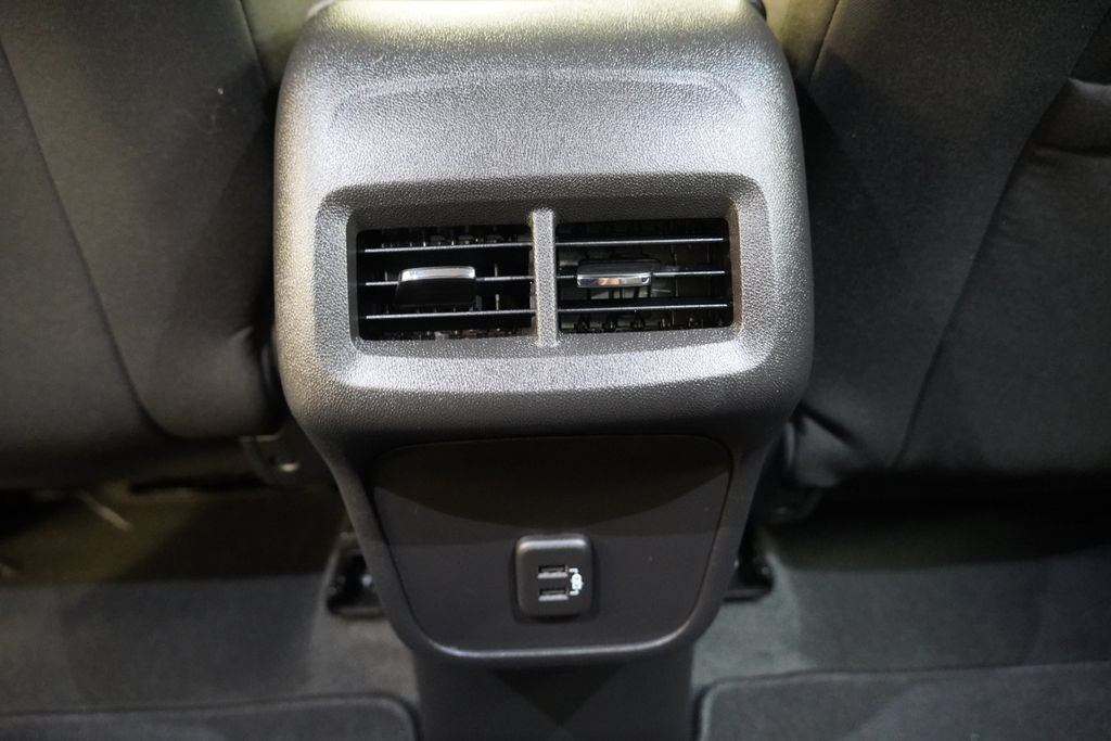 Used 2024 Chevrolet Equinox LS FWD image 28