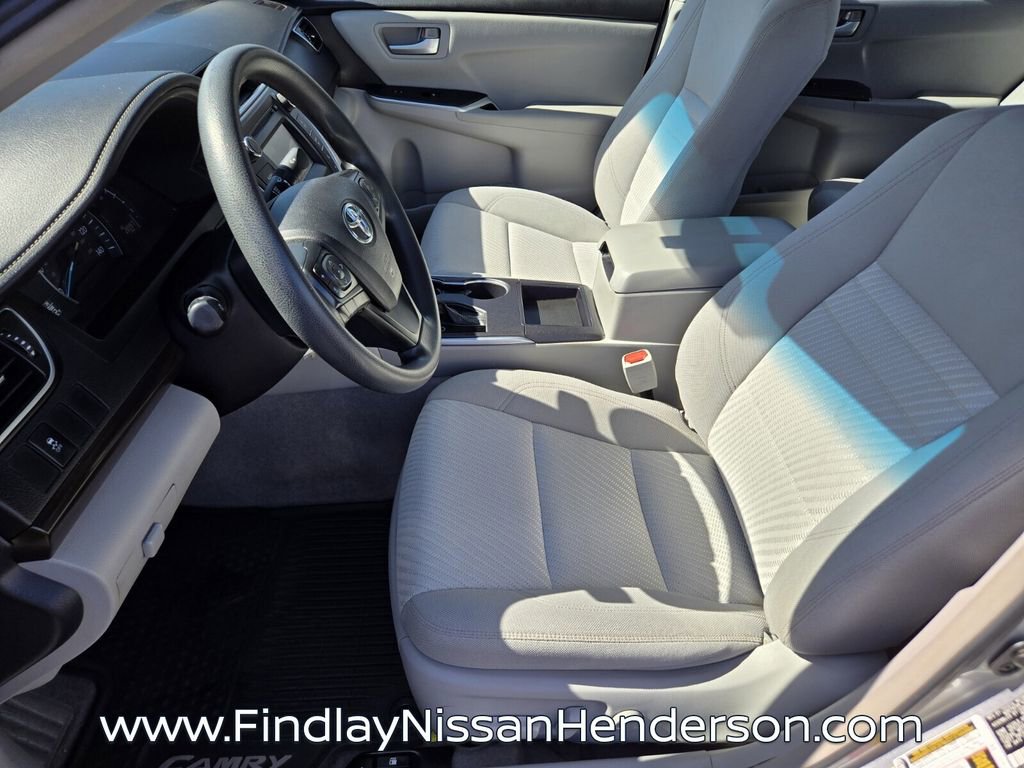 Used 2015 Toyota Camry LE FWD image 10