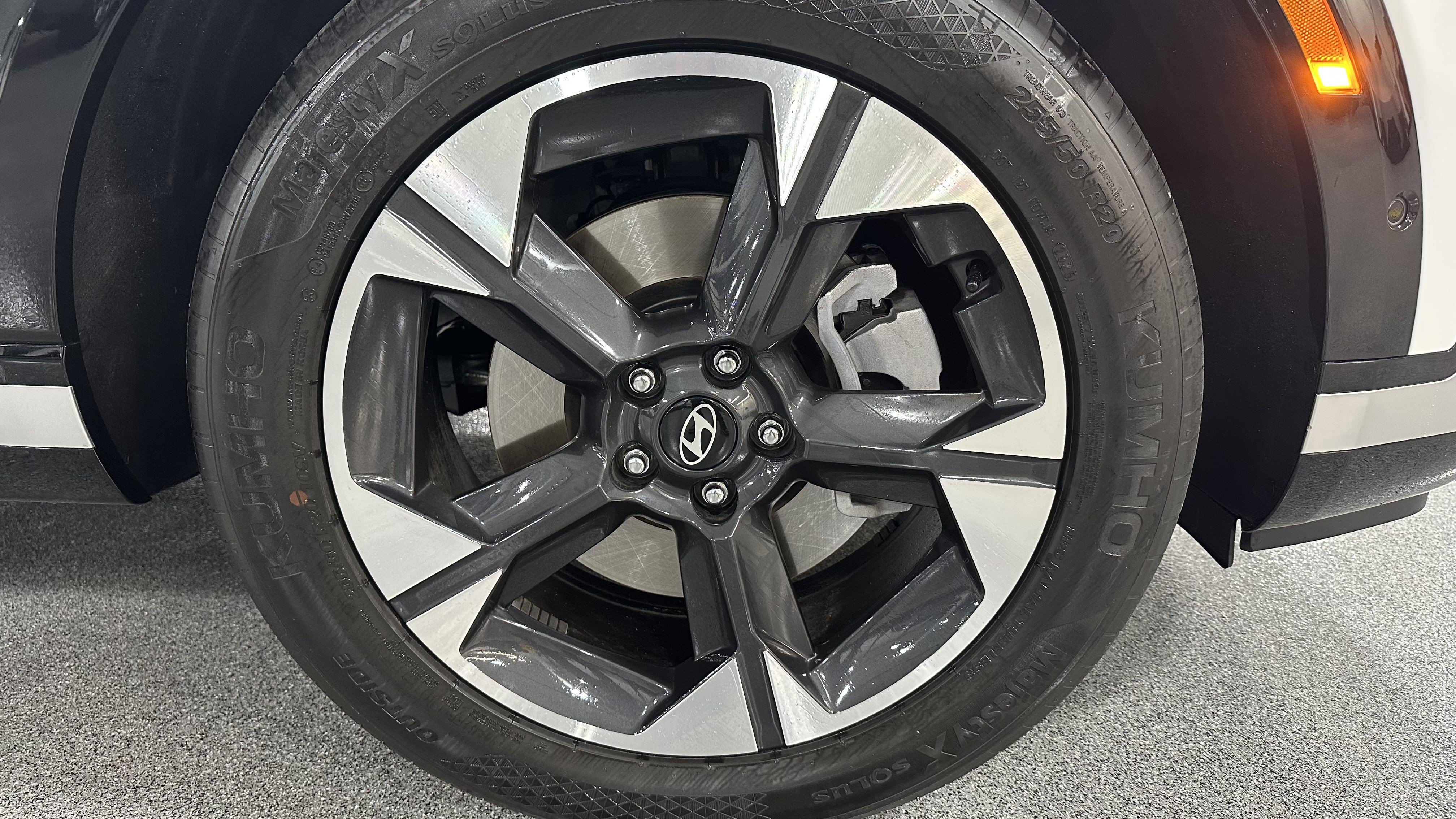 Used 2026 Hyundai Palisade Limited FWD image 15