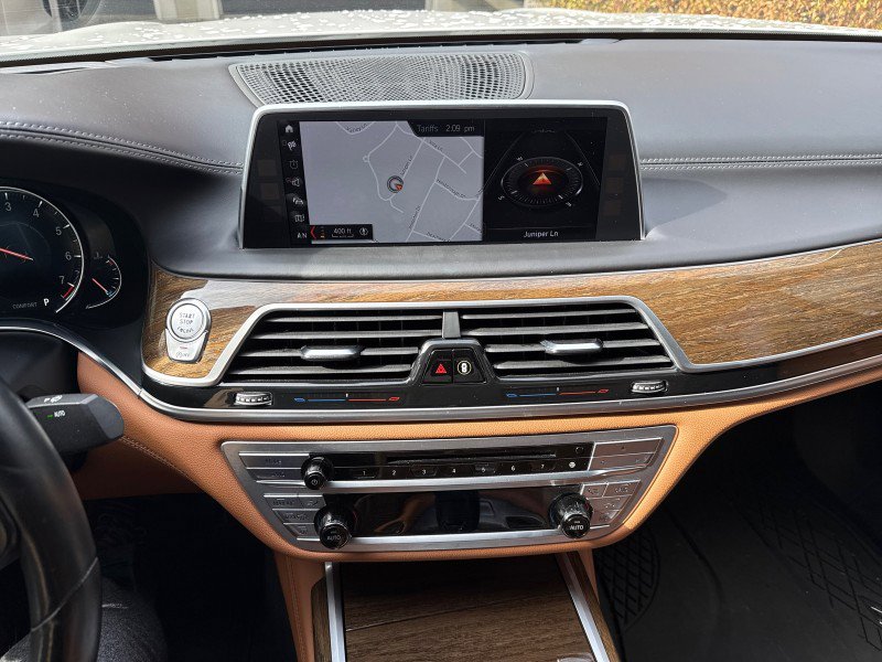 Used 2018 BMW 750i xDrive image 63