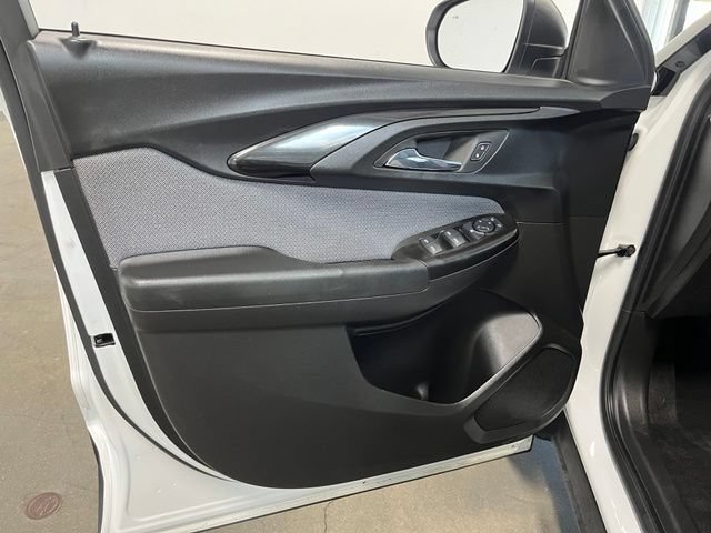 Used 2022 Chevrolet TrailBlazer LS FWD image 25