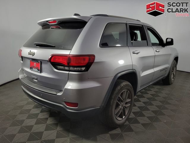 Used 2016 Jeep Grand Cherokee Laredo 75th Anniversary AWD/4WD image 8
