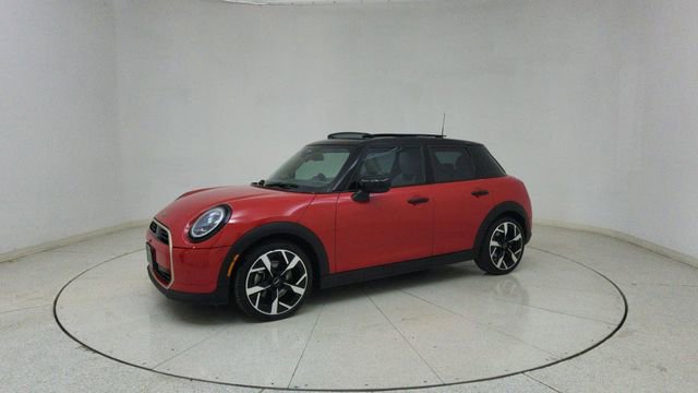 Used 2025 MINI Cooper 4-Door Hardtop image 64