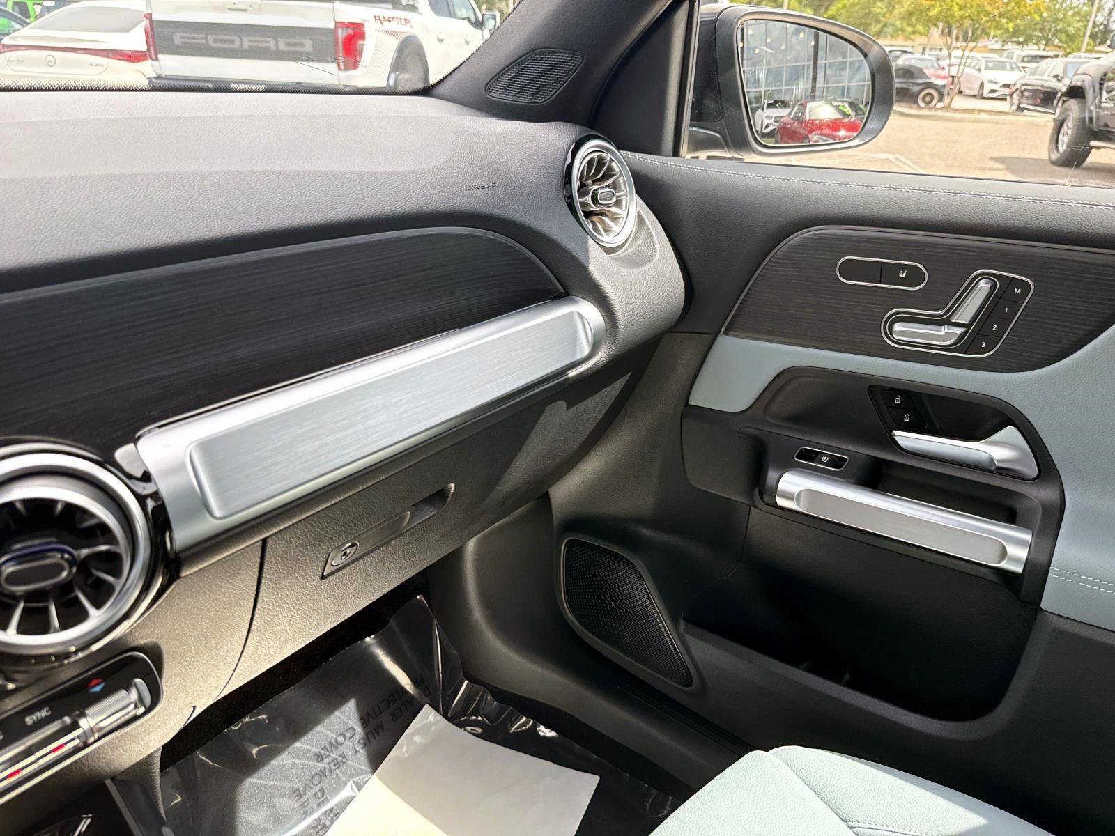 New 2026 Mercedes-Benz GLB 250 image 25
