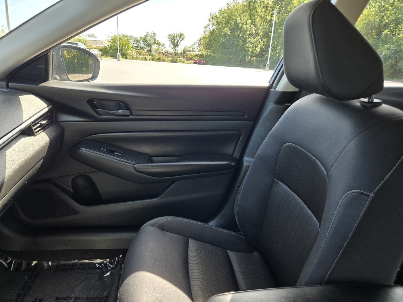 Used 2024 Nissan Altima 2.5 S FWD image 34