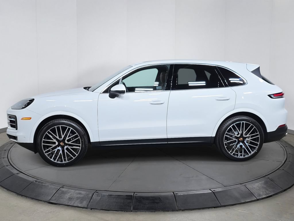 Certified 2026 Porsche Cayenne AWD/4WD image 2