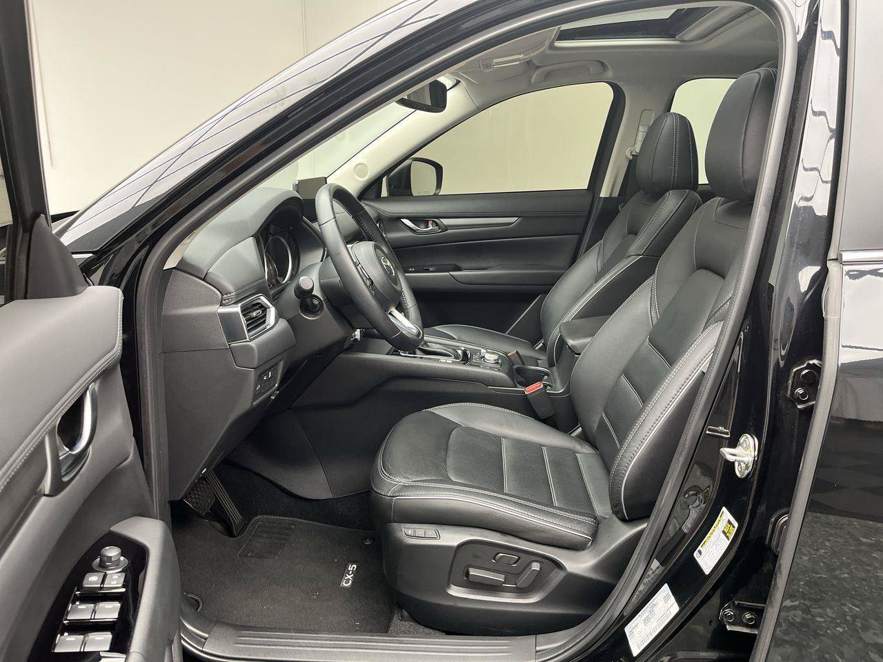 Certified 2024 MAZDA CX-5 AWD 2.5 S w/ Preferred Package image 3