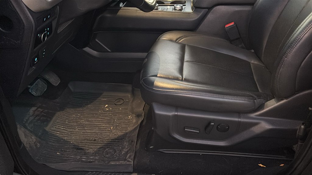 Used 2024 Ford Expedition Max XLT AWD/4WD image 23