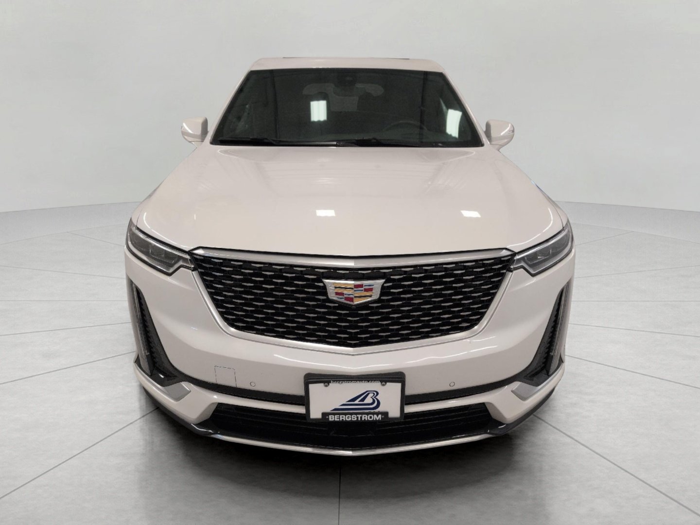 Certified 2025 Cadillac XT6 Premium Luxury w/ Technology Package AWD/4WD image 13