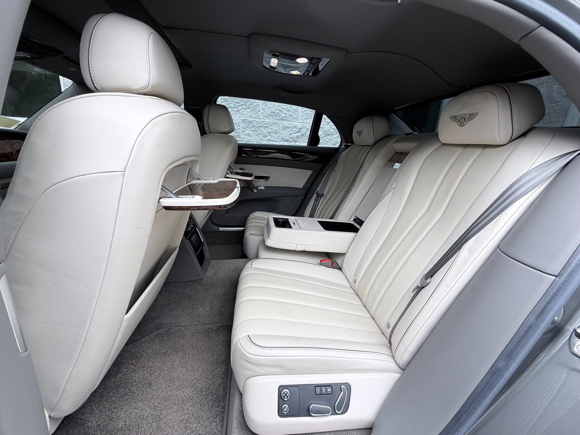 Used 2015 Bentley Flying Spur V8 AWD/4WD image 22
