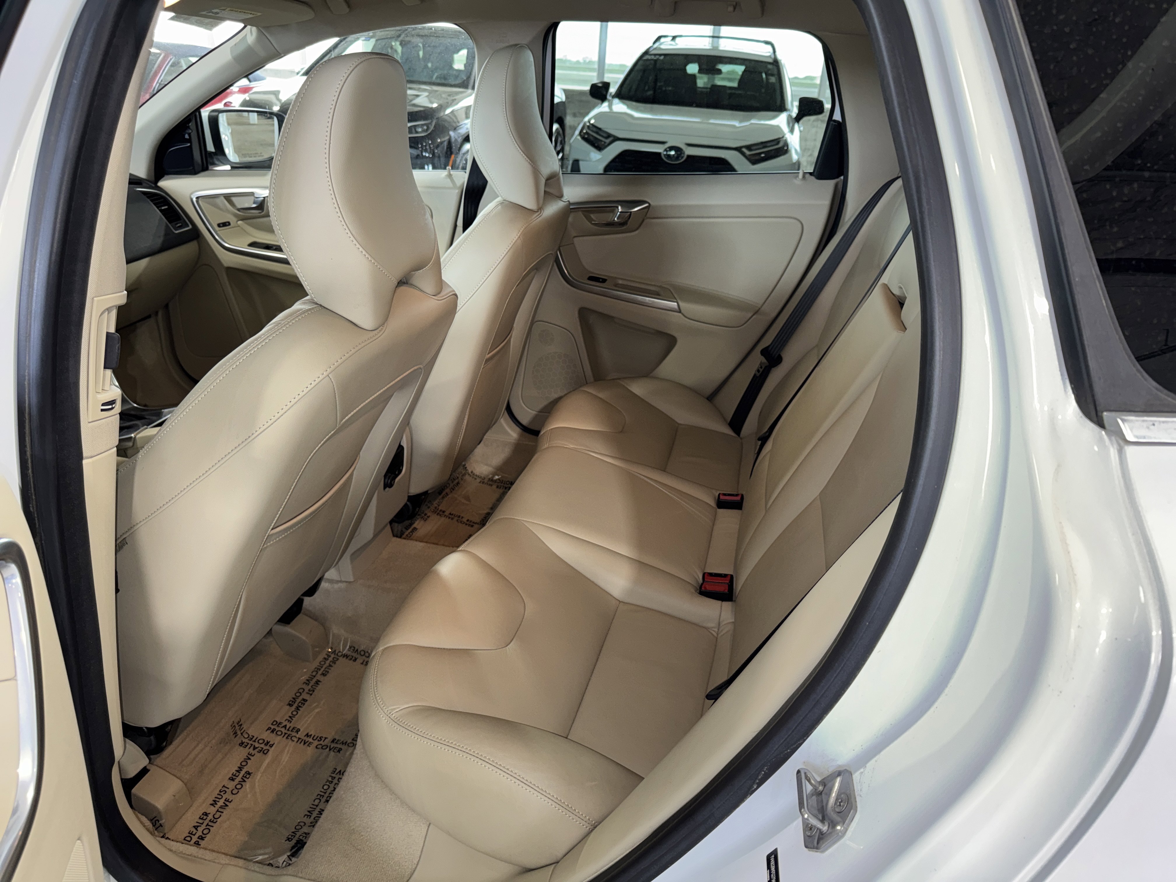 Used 2016 Volvo XC60 T6 Platinum AWD/4WD image 15
