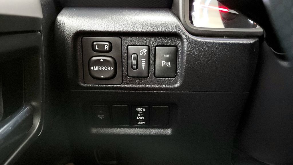 Used 2015 Toyota 4Runner Limited AWD/4WD image 32