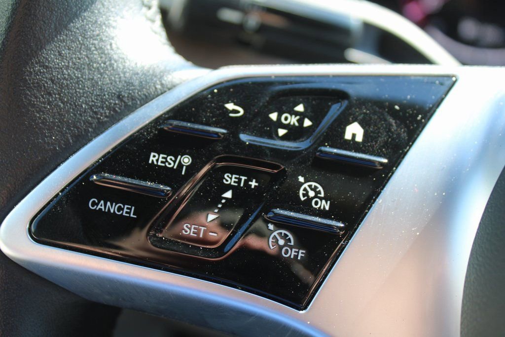 Used 2024 Mercedes-Benz C 300 Sedan image 29
