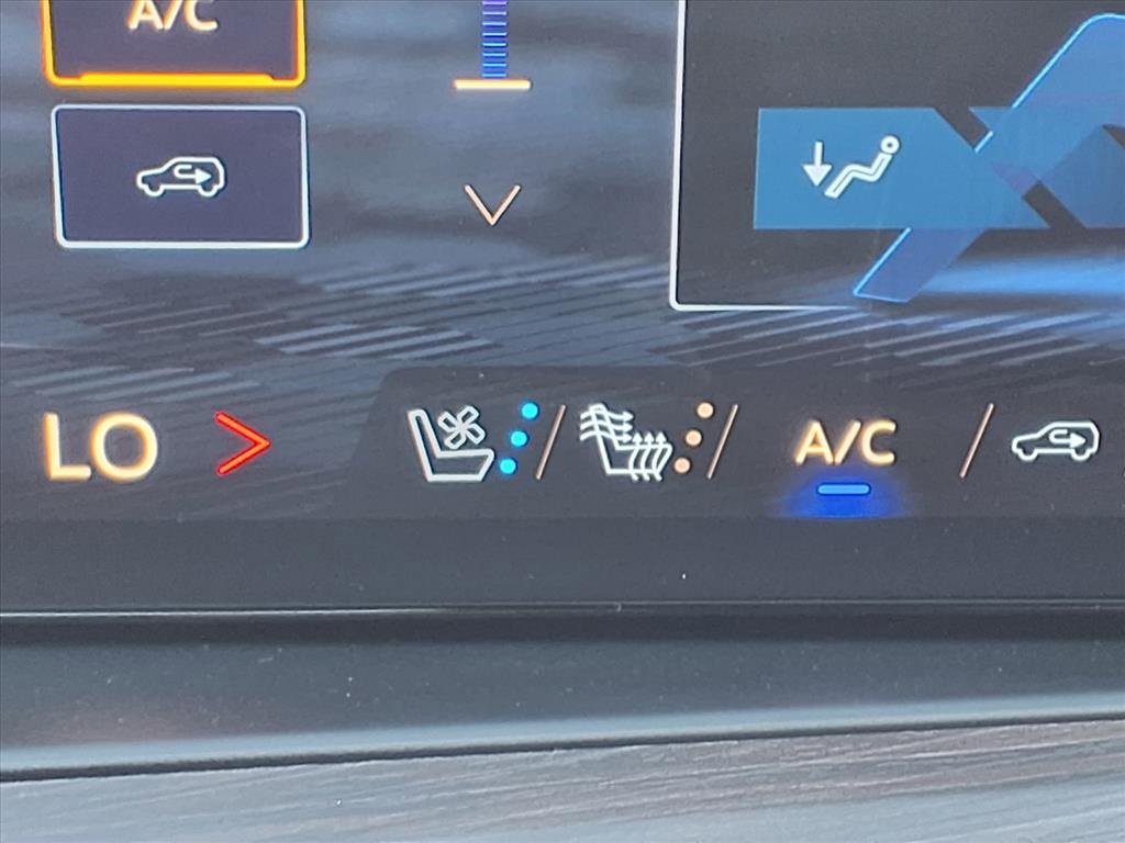 New 2026 Chevrolet Suburban Premier image 17