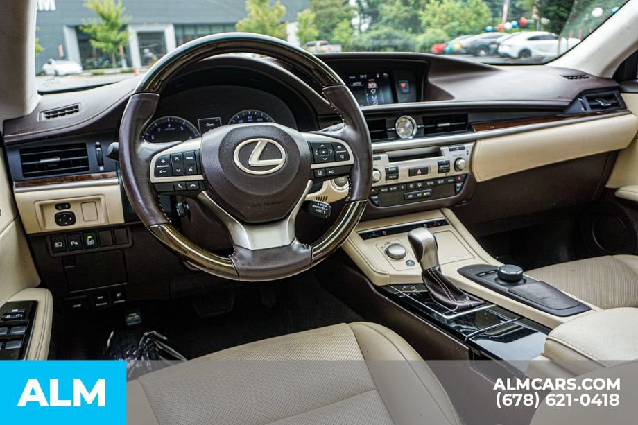 Used 2017 Lexus ES 350 w/ Premium Package FWD image 26