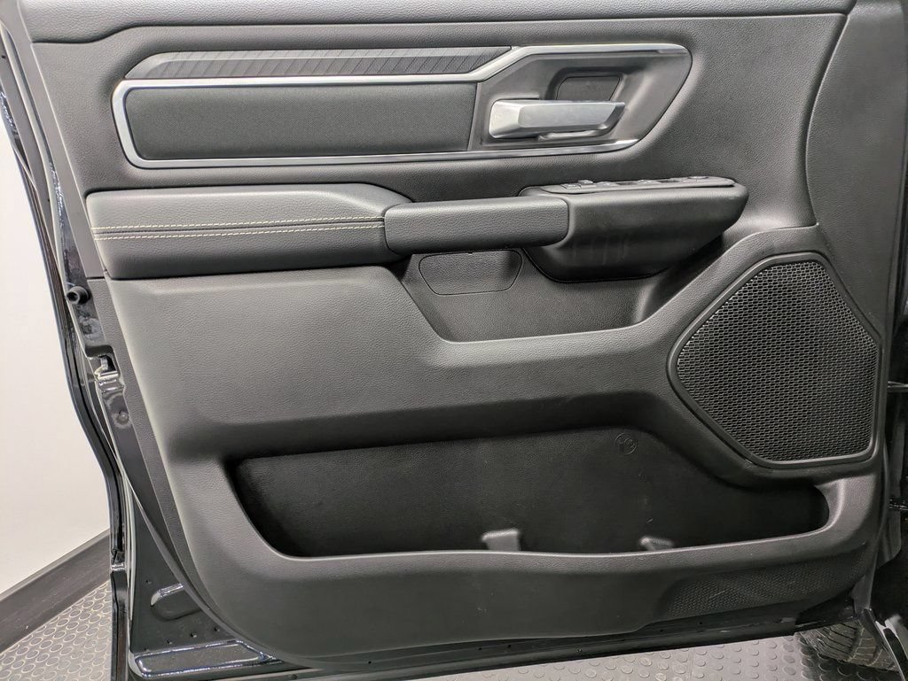 Used 2025 RAM 1500 Big Horn AWD/4WD image 10