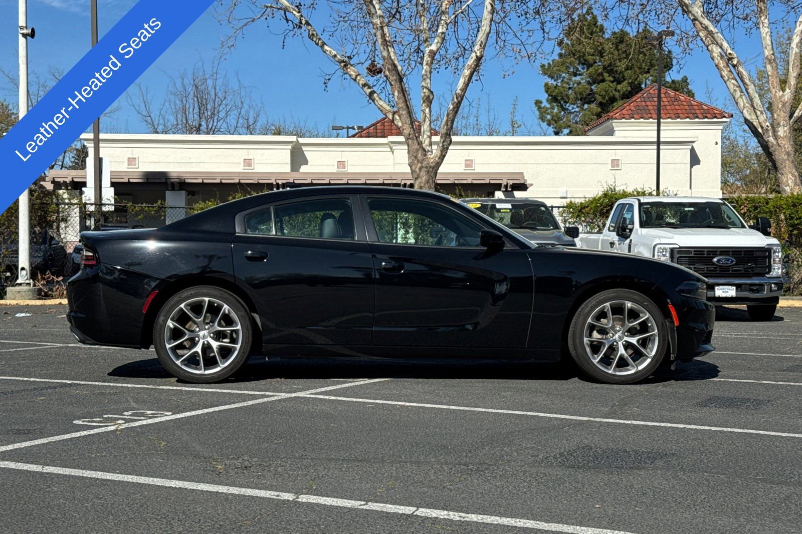 Used 2022 Dodge Charger SXT w/ Plus Group image 3