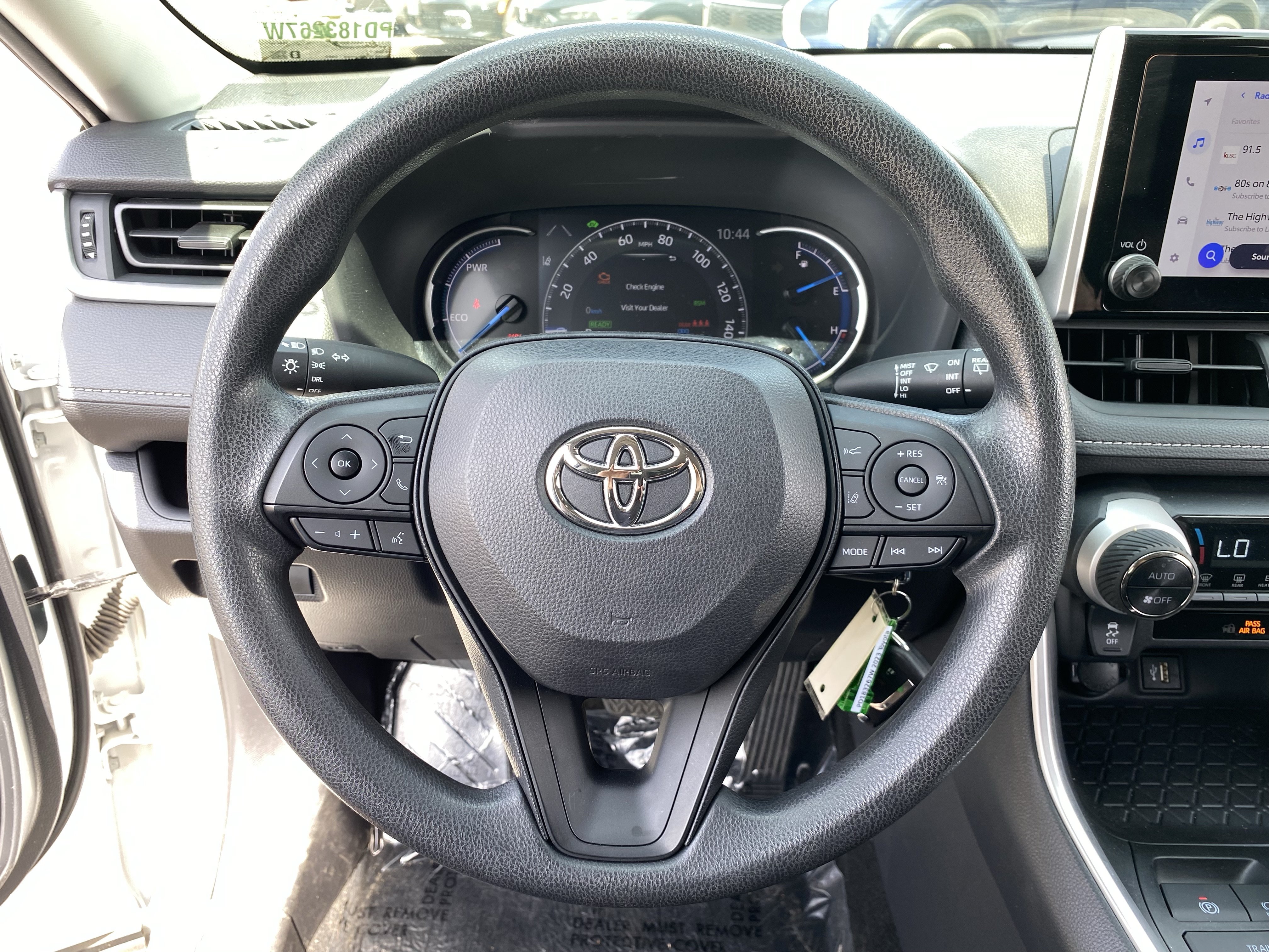 Used 2023 Toyota RAV4 LE AWD/4WD image 27