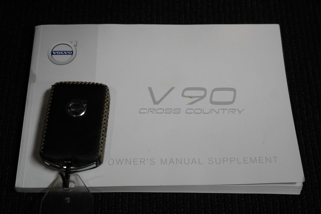 Used 2018 Volvo V90 T5 Cross Country w/ Convenience Package image 34