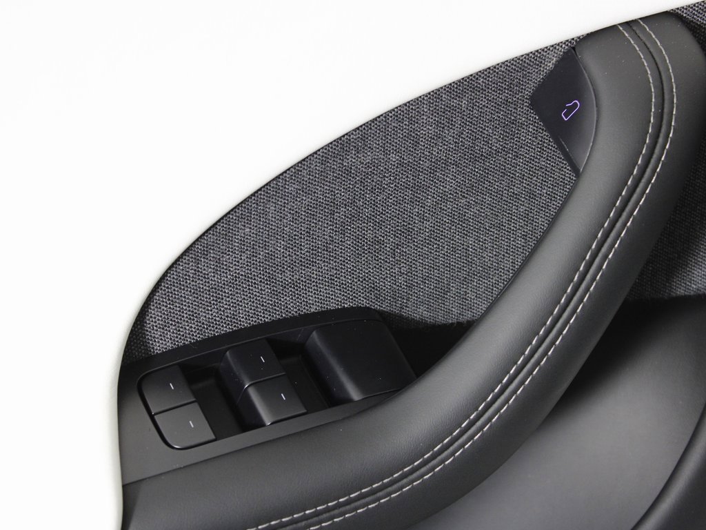 Used 2022 Tesla Model S Plaid image 16