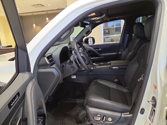 New 2026 Lexus LX 600 4WD w/ Appearance Package image 13