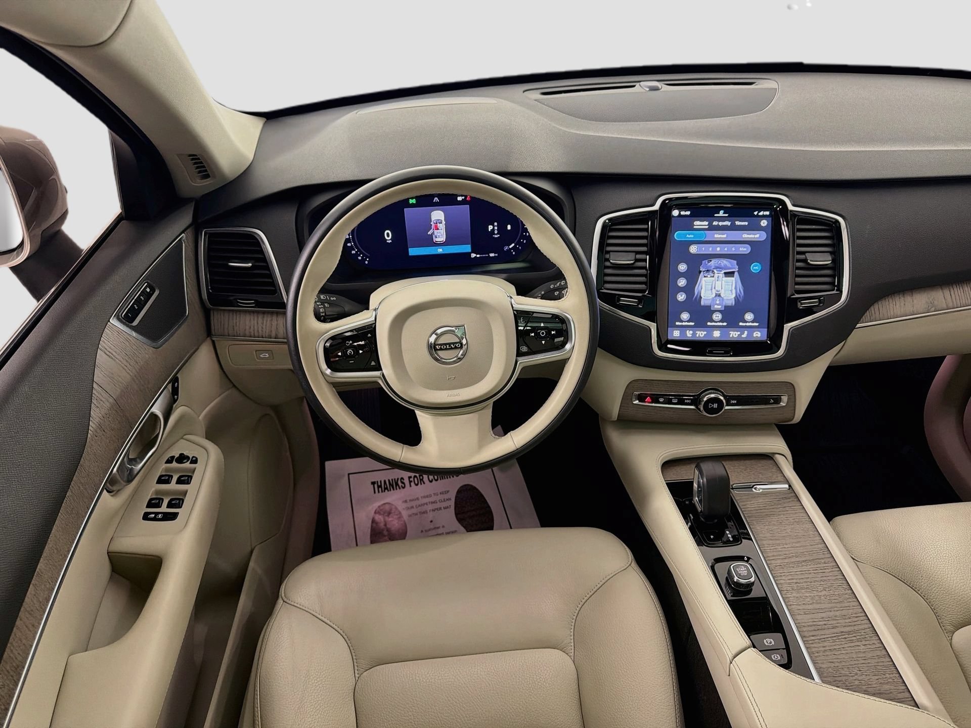 Certified 2024 Volvo XC90 B5 Plus AWD/4WD image 24