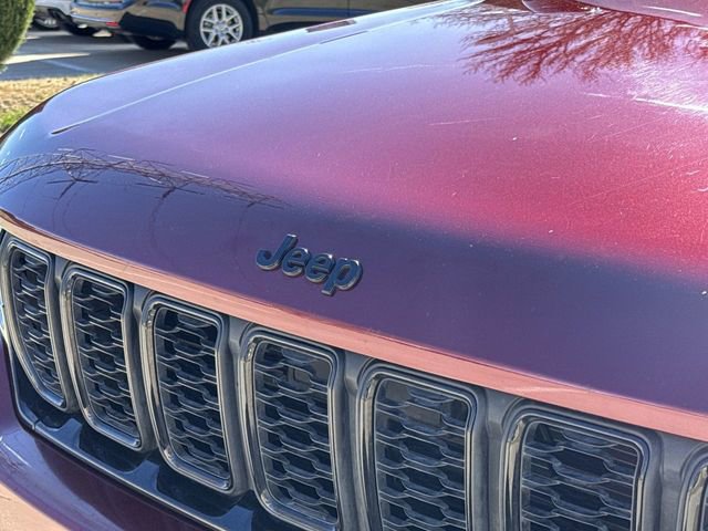 Used 2025 Jeep Grand Cherokee Altitude AWD/4WD image 29