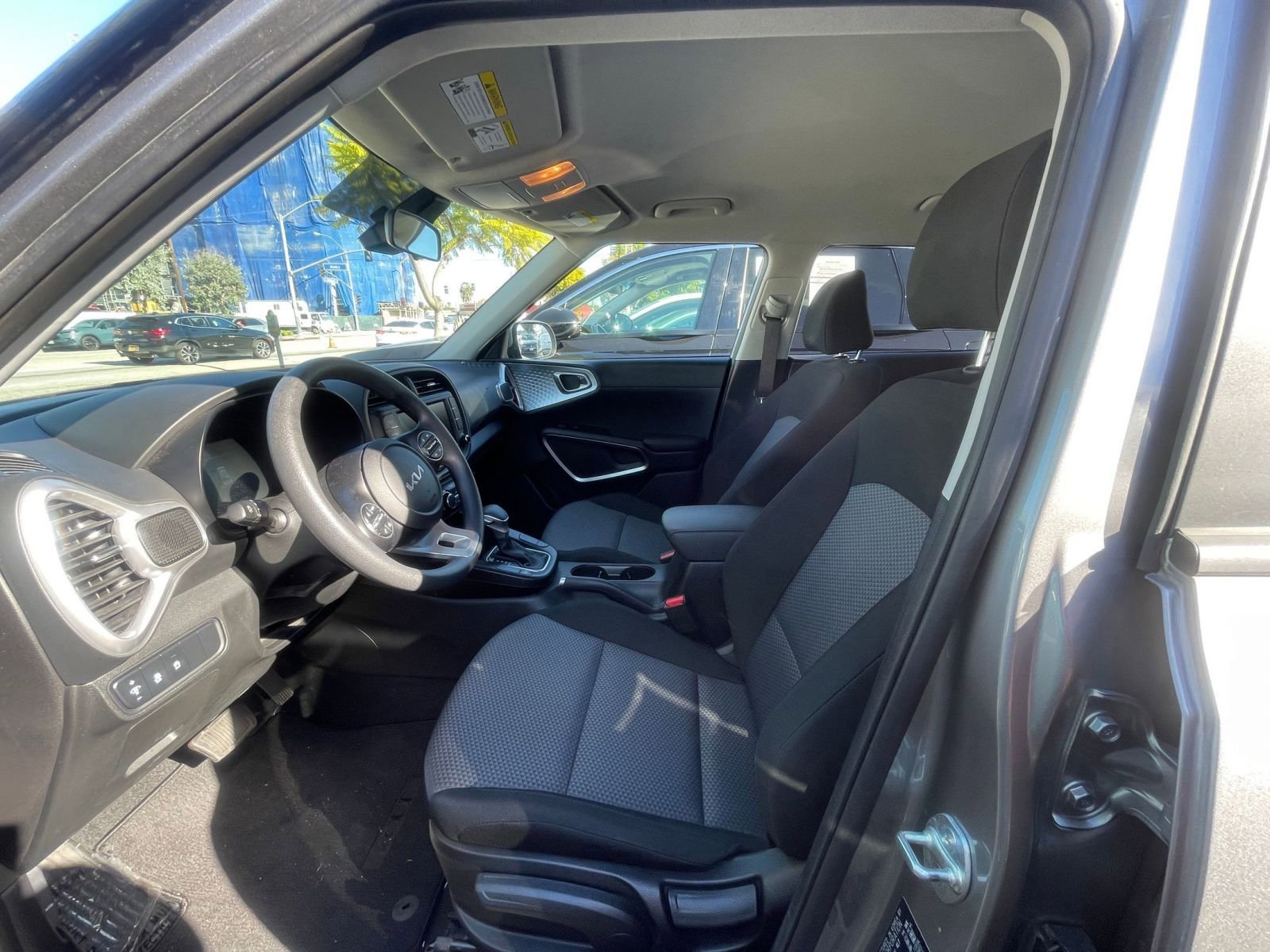 Used 2025 Kia Soul LX w/ LX Technology Package image 27