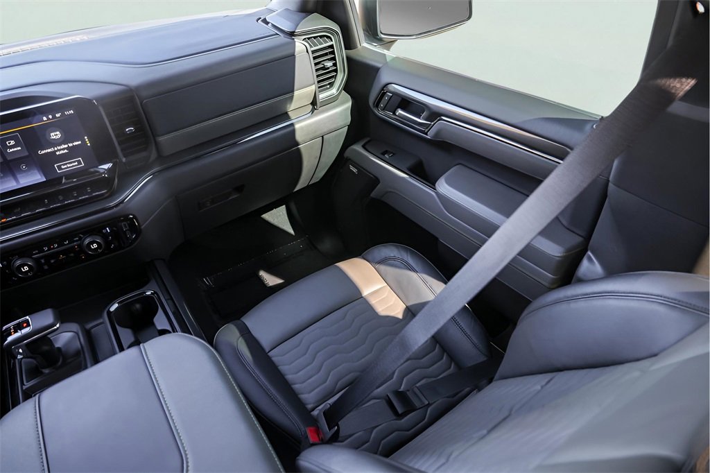 Certified 2025 Chevrolet Silverado 1500 ZR2 w/ Technology Package image 31