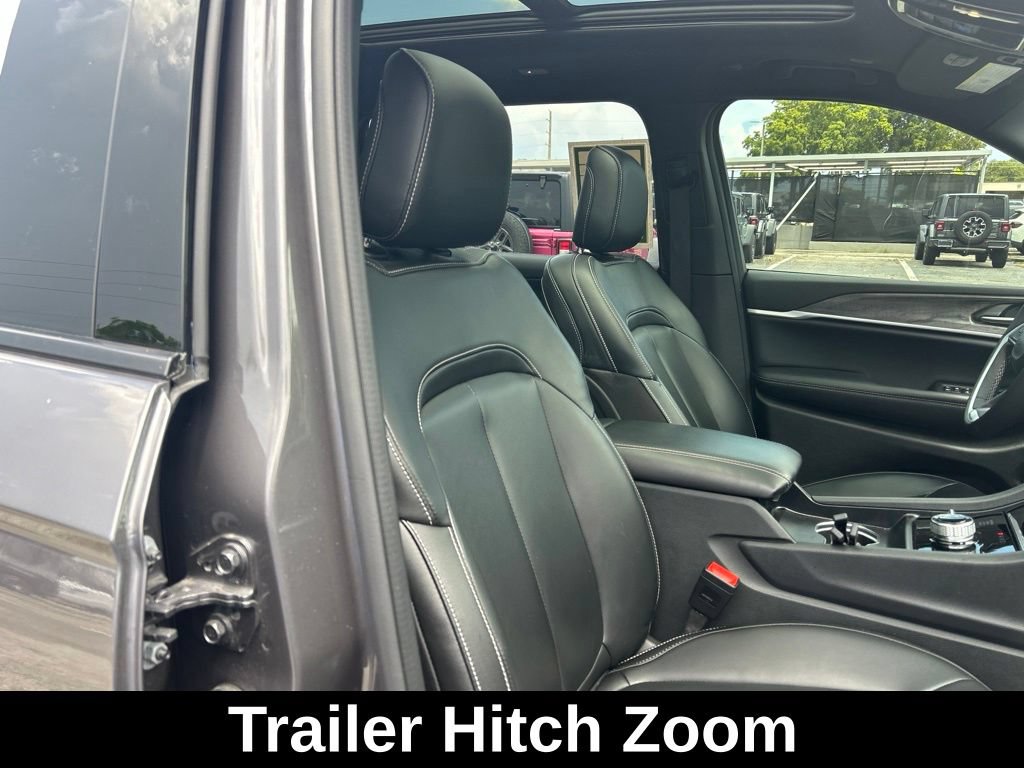 Certified 2025 Jeep Grand Cherokee L Limited w/ Trailer Tow Package AWD/4WD image 23
