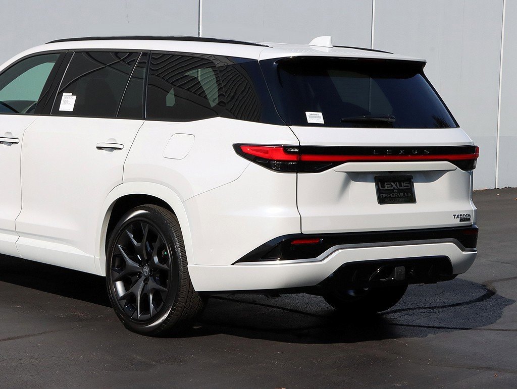 New 2026 Lexus TX 500h AWD image 9