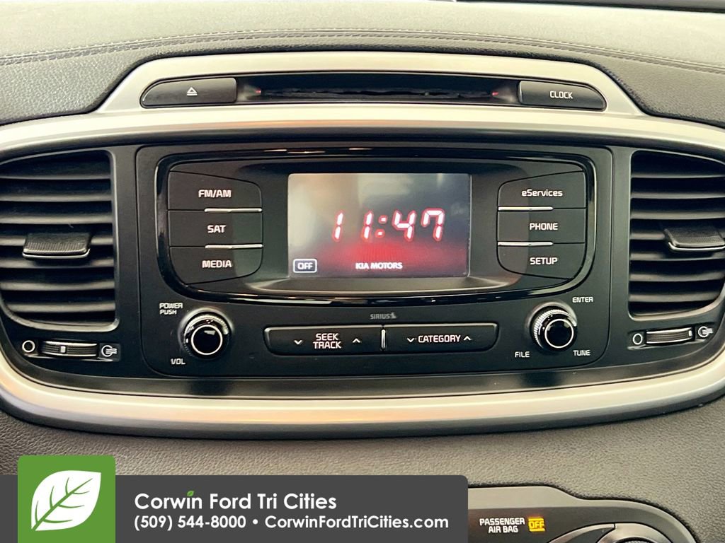 Used 2016 Kia Sorento LX w/ LX Convenience Package image 20