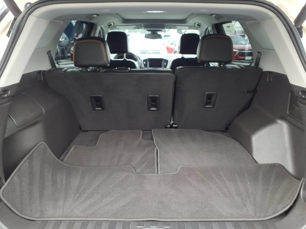 Certified 2023 GMC Terrain AT4 w/ Infotainment Package II AWD/4WD image 15