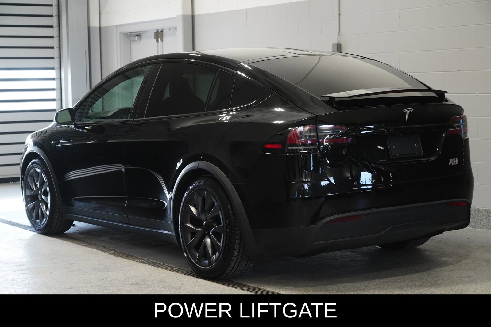 Used 2022 Tesla Model X Plaid image 5