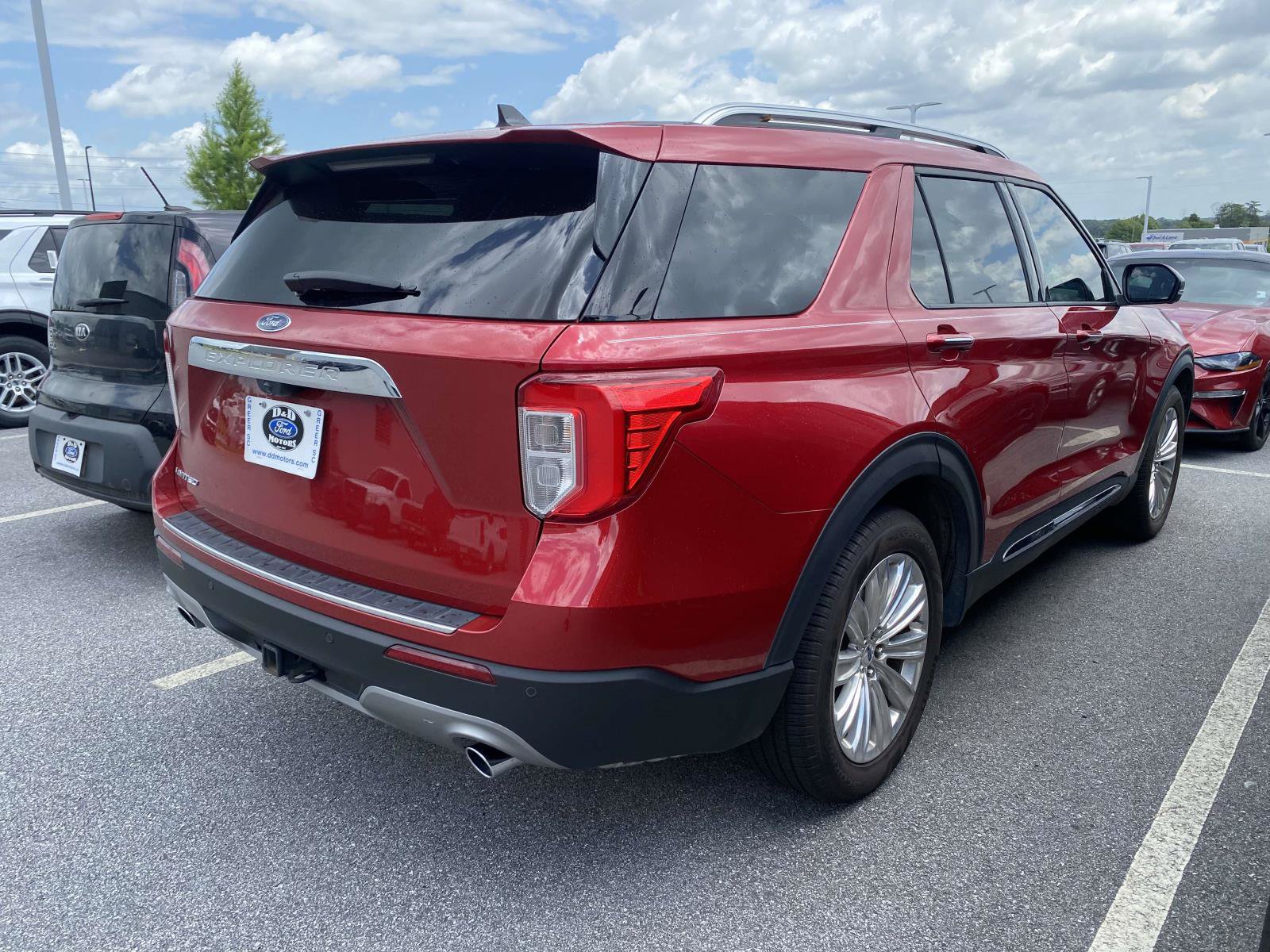 Certified 2022 Ford Explorer Limited w/ Equipment Group 301A RWD image 7