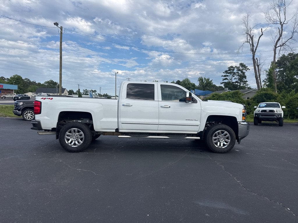 Used 2019 Chevrolet Silverado 2500 LTZ AWD/4WD image 6