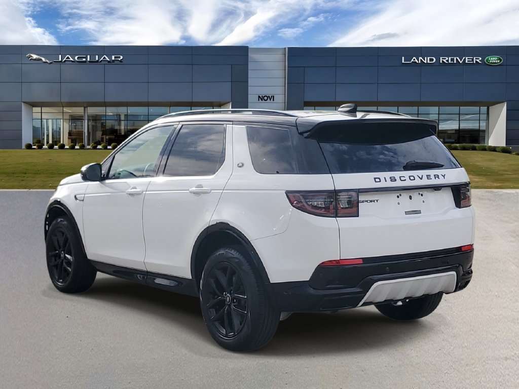 Used 2026 Land Rover Discovery Sport Landmark AWD/4WD image 4