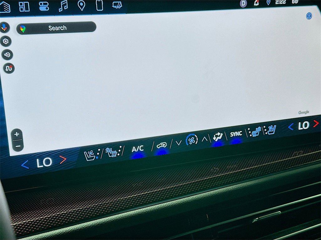 Used 2024 Chevrolet Traverse RS image 13