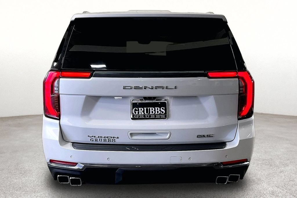 Used 2025 GMC Yukon Denali Ultimate AWD/4WD image 5