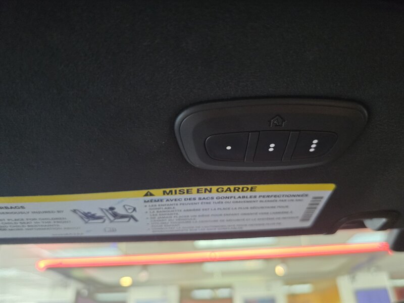 Used 2022 Chrysler Pacifica Pinnacle FWD image 37