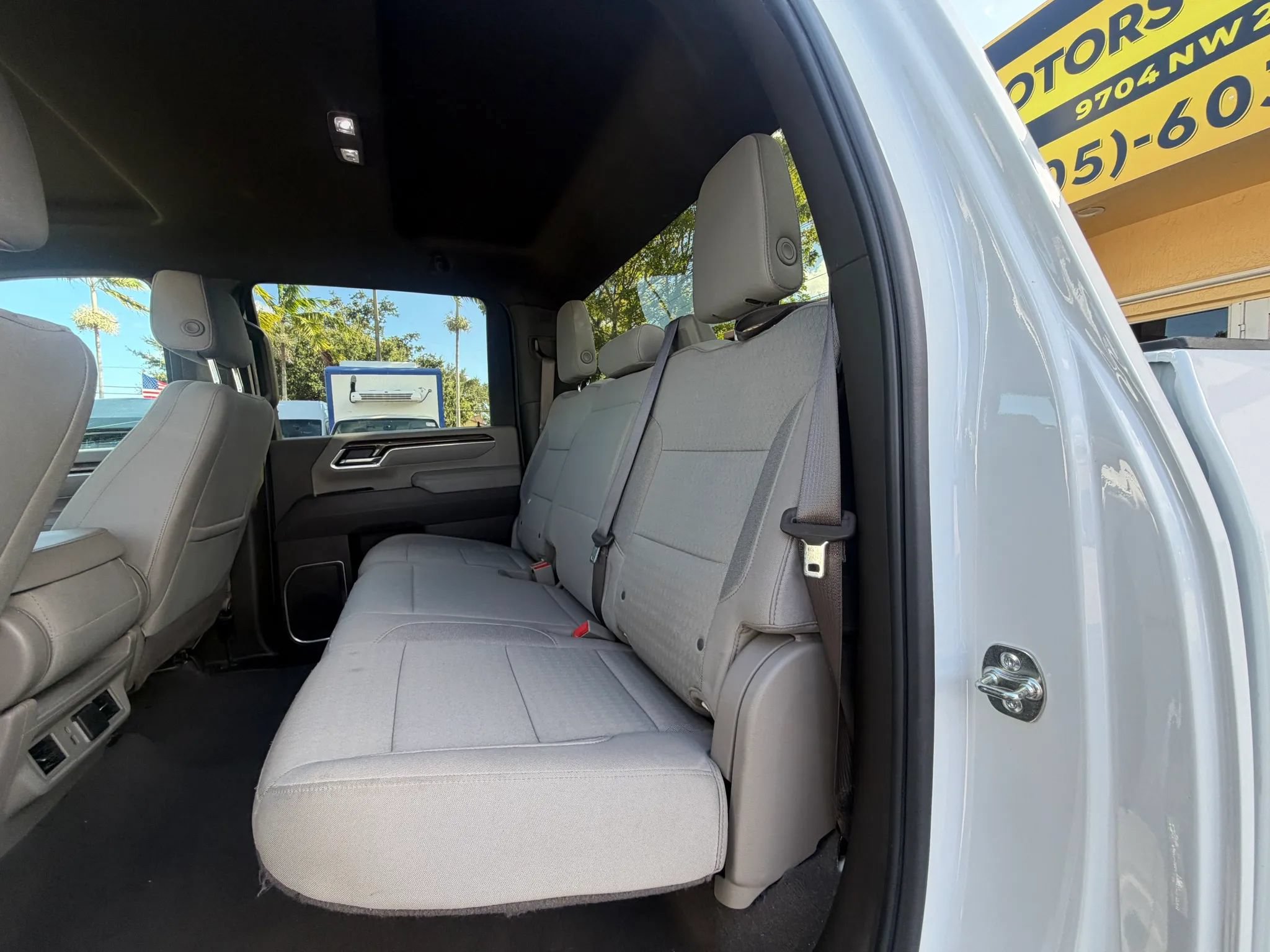 Used 2025 Chevrolet Silverado 2500 LT w/ Convenience Package AWD/4WD image 16
