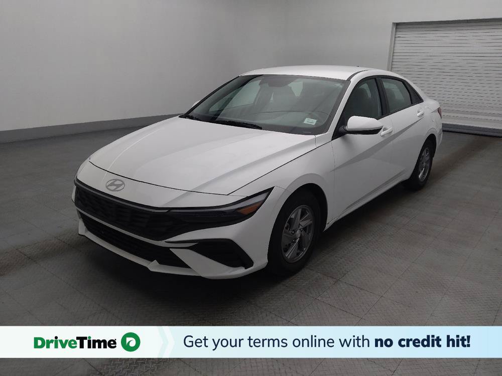 Used 2025 Hyundai Elantra SE FWD image 1