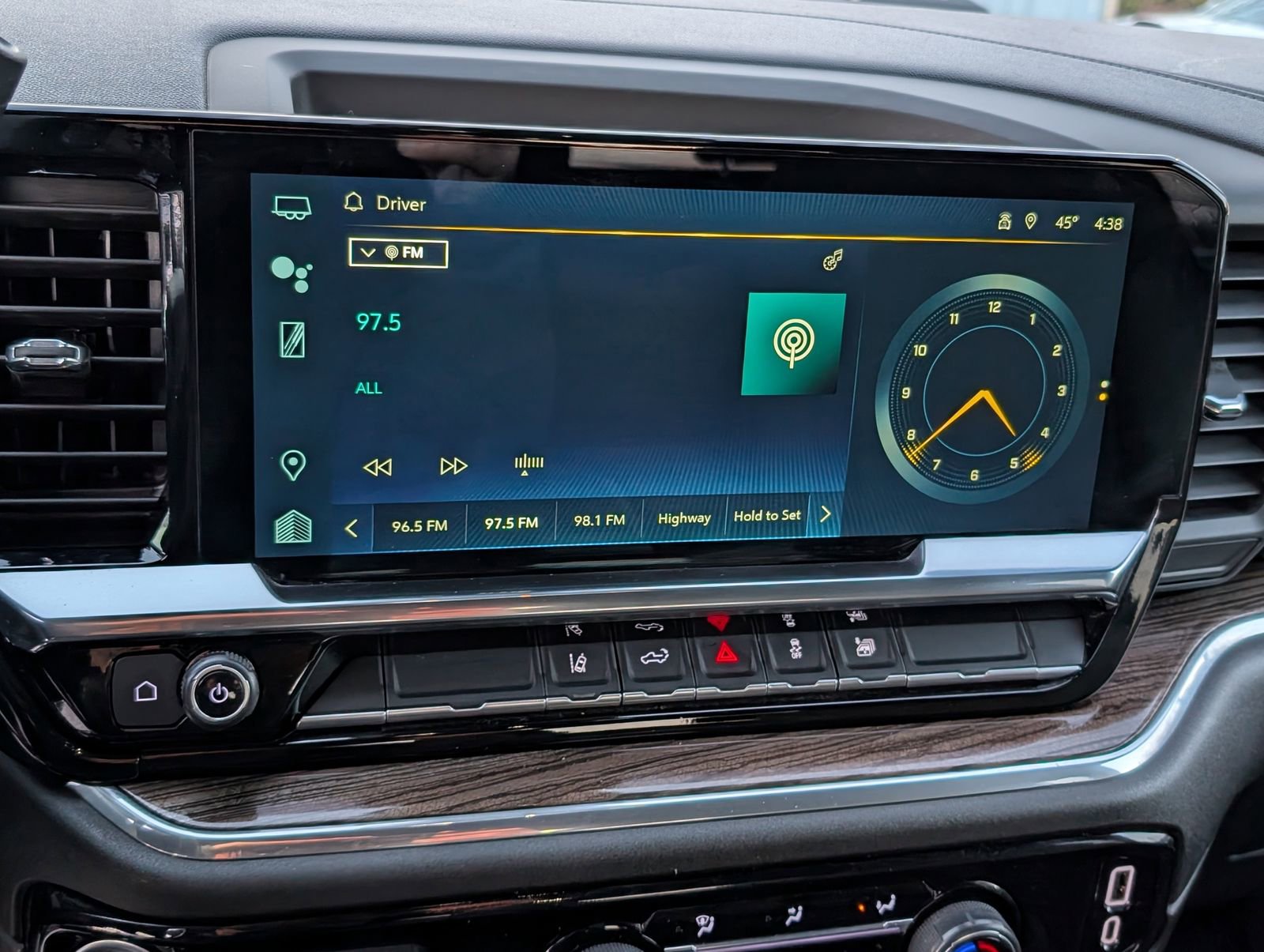 Used 2024 Chevrolet Silverado 2500 LT image 25