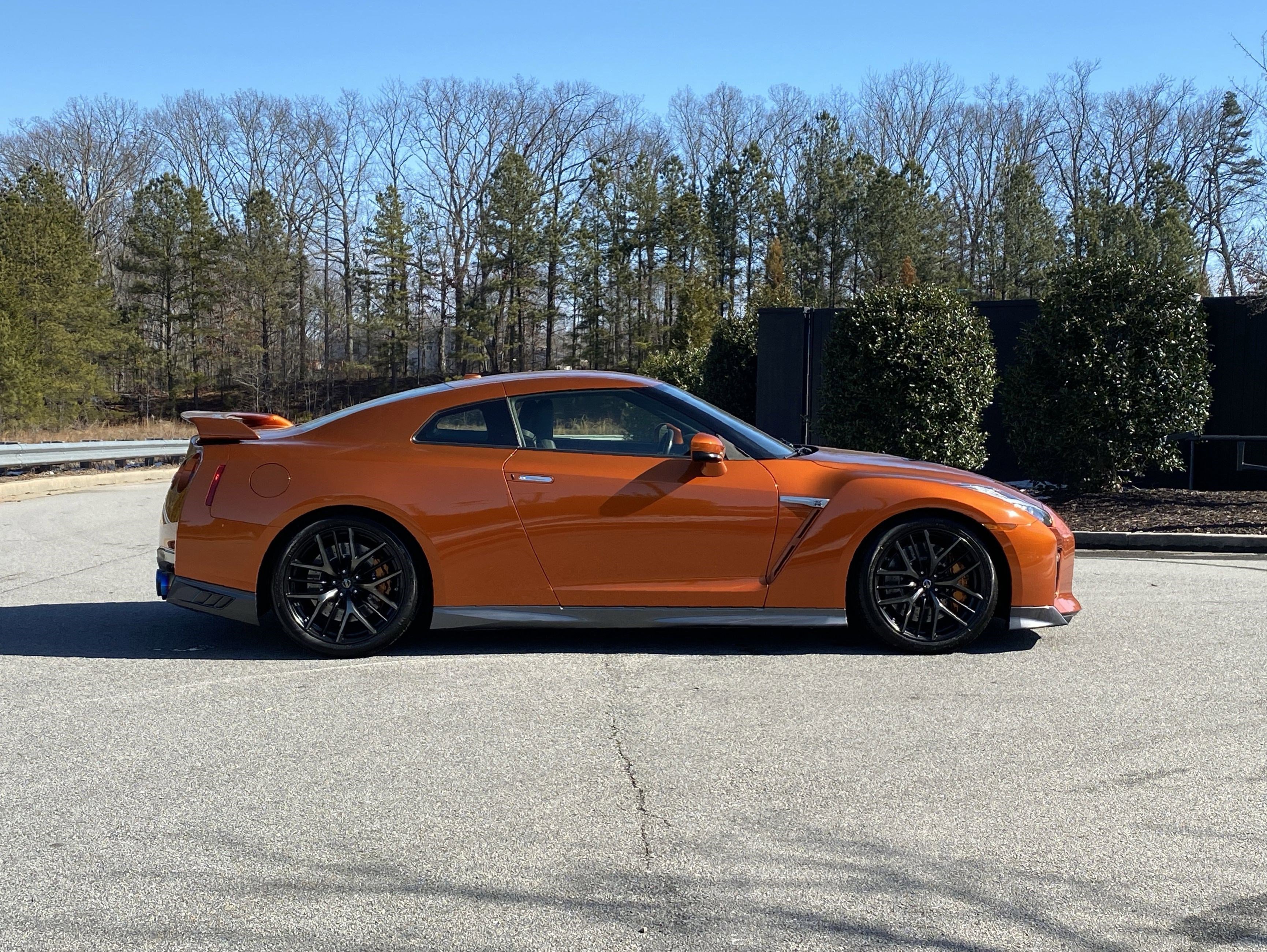 Used 2017 Nissan GT-R Premium image 5