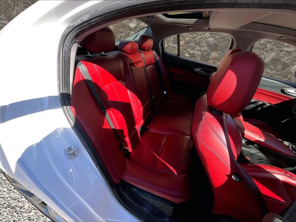 Used 2019 Alfa Romeo Giulia Ti image 25