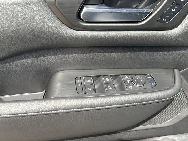 New 2026 Nissan Armada SL w/ Captain's Chari Seat Package image 11